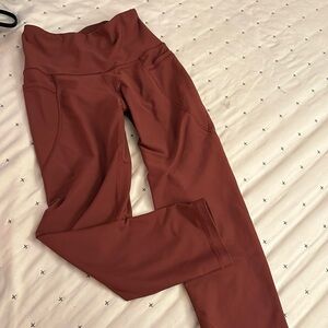 Elevate Go Dry Leggings